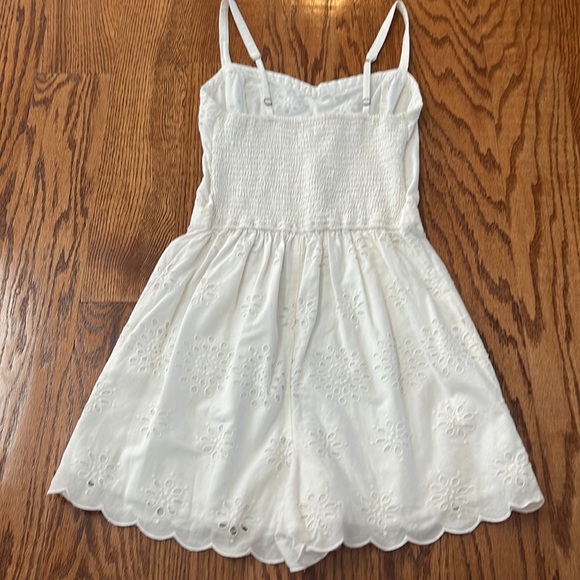 Hollister White Romper - Picture 4 of 5